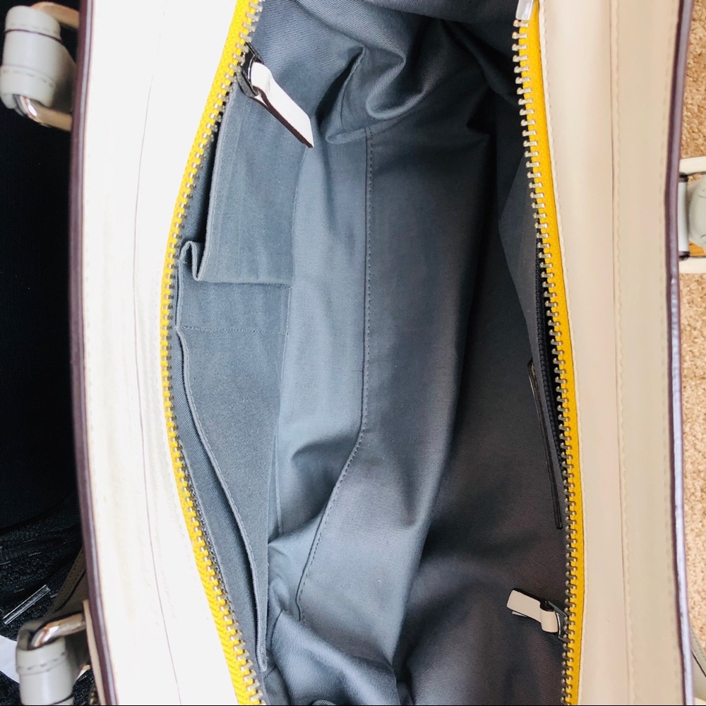 Coach Tote. limited Release - Picture 7 of 8